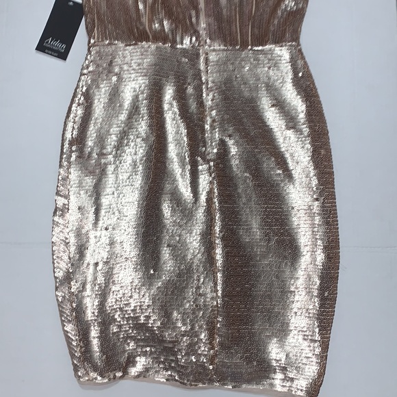 Aidan Mattox | Glitter V Neck Gold Sequin Dress - Picture 11 of 11